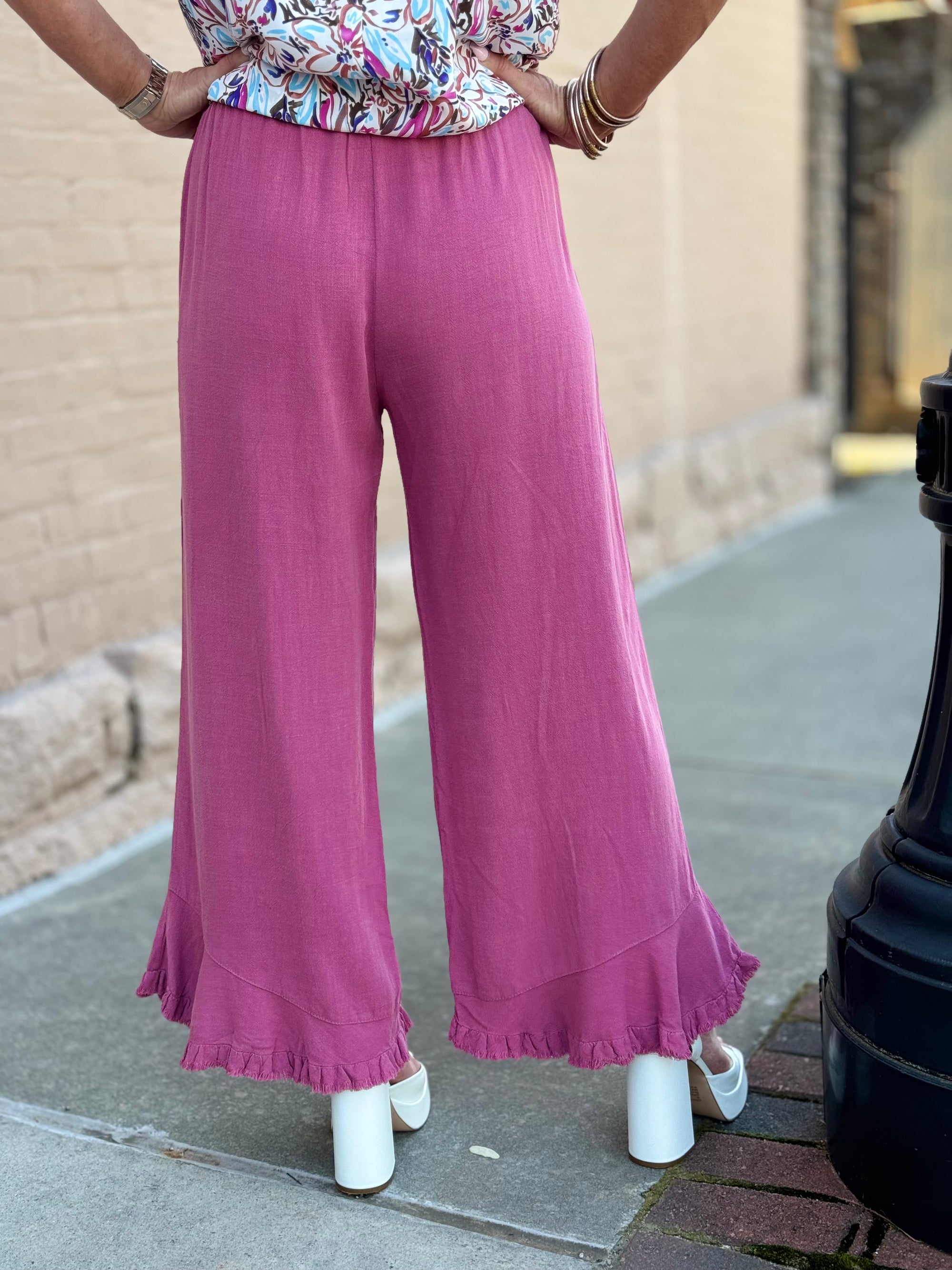 Frayed Hem Cropped Linen Pants in Raspberry