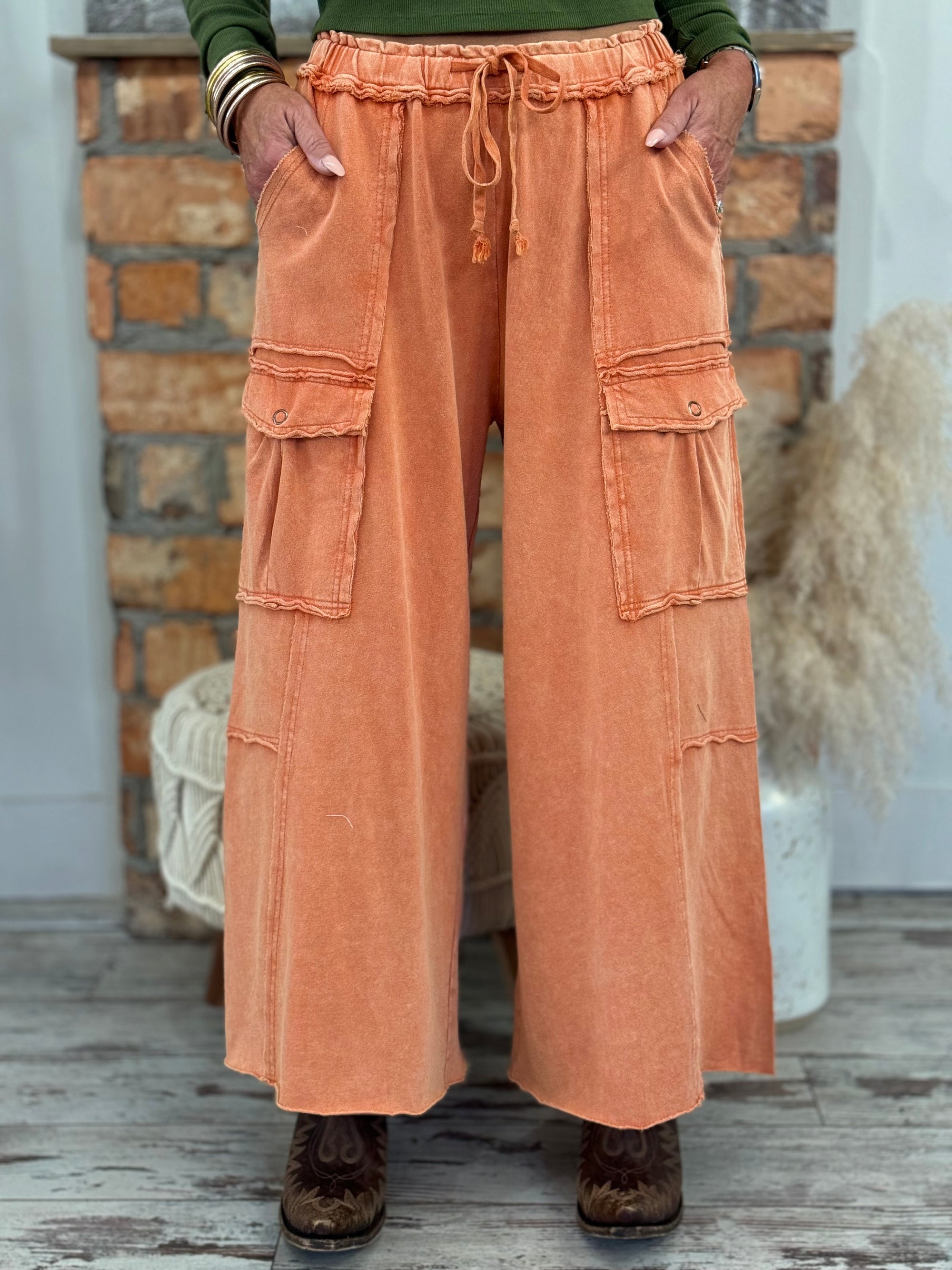 Reverse Stitch Cargo Wide Leg Pants | Rust