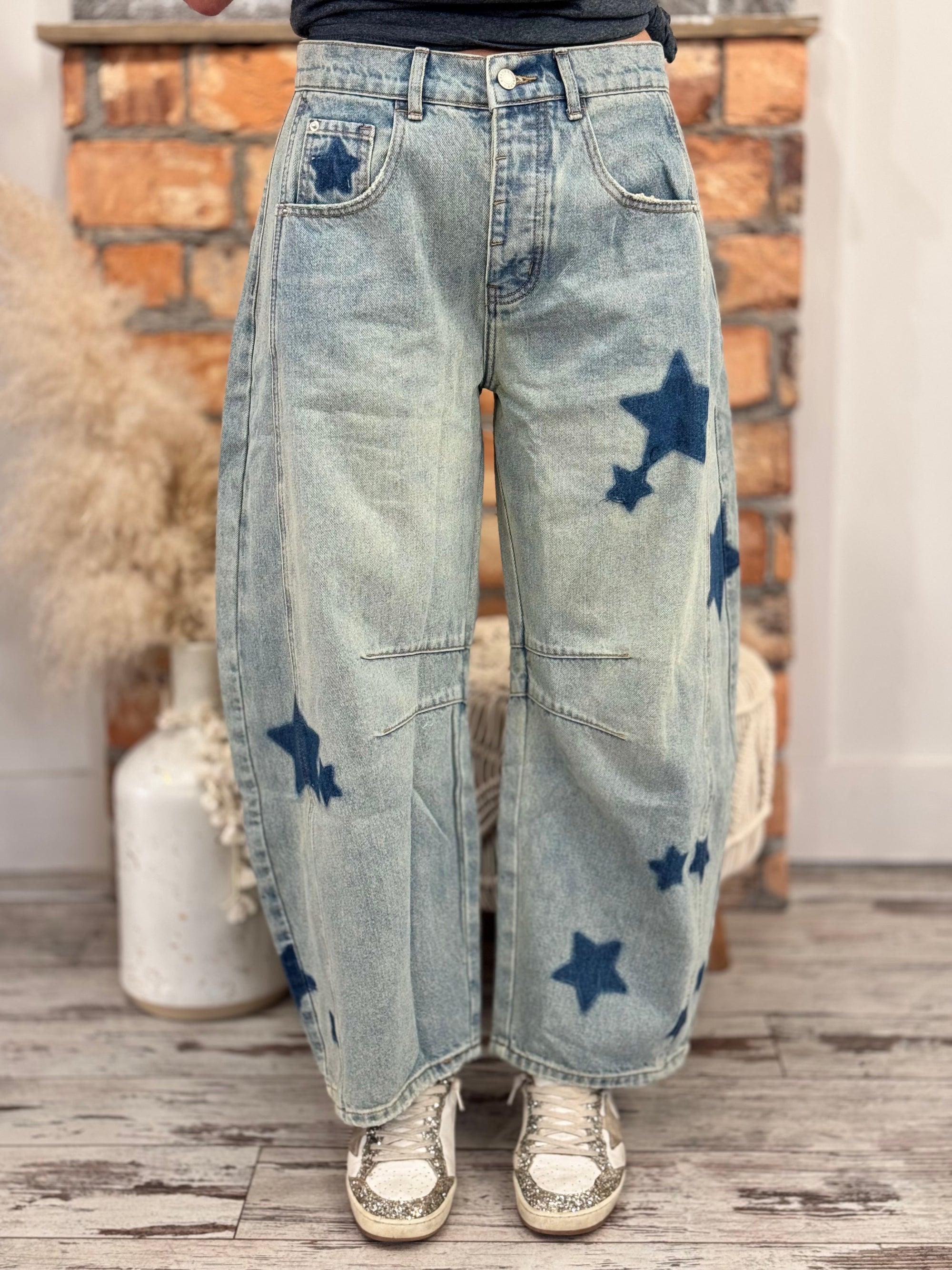 Star Printed Barrel Jeans