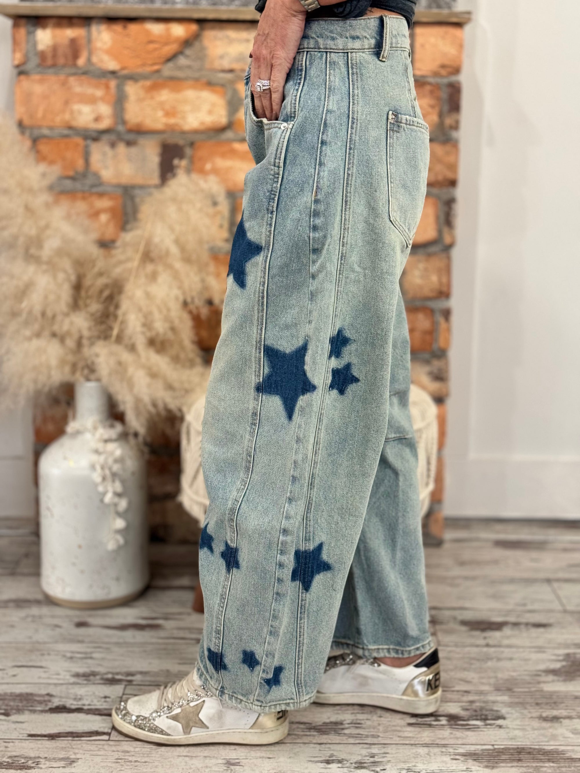 Star Printed Barrel Jeans