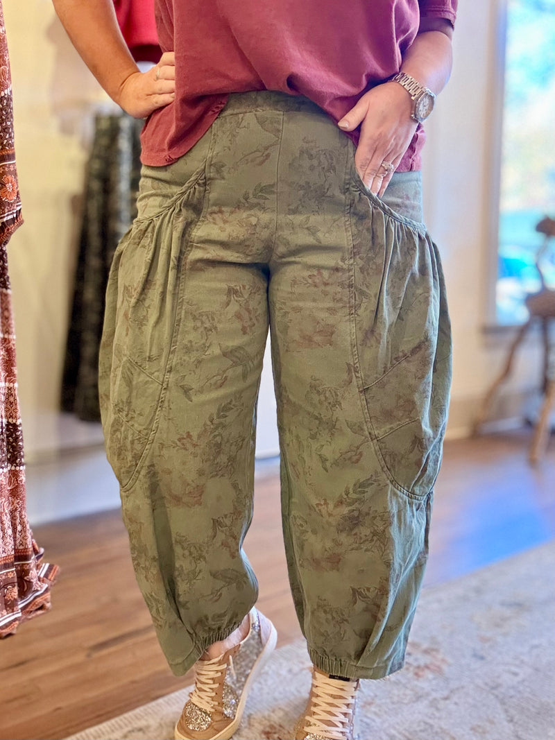 Floral Print Slouchy Cargo Pants