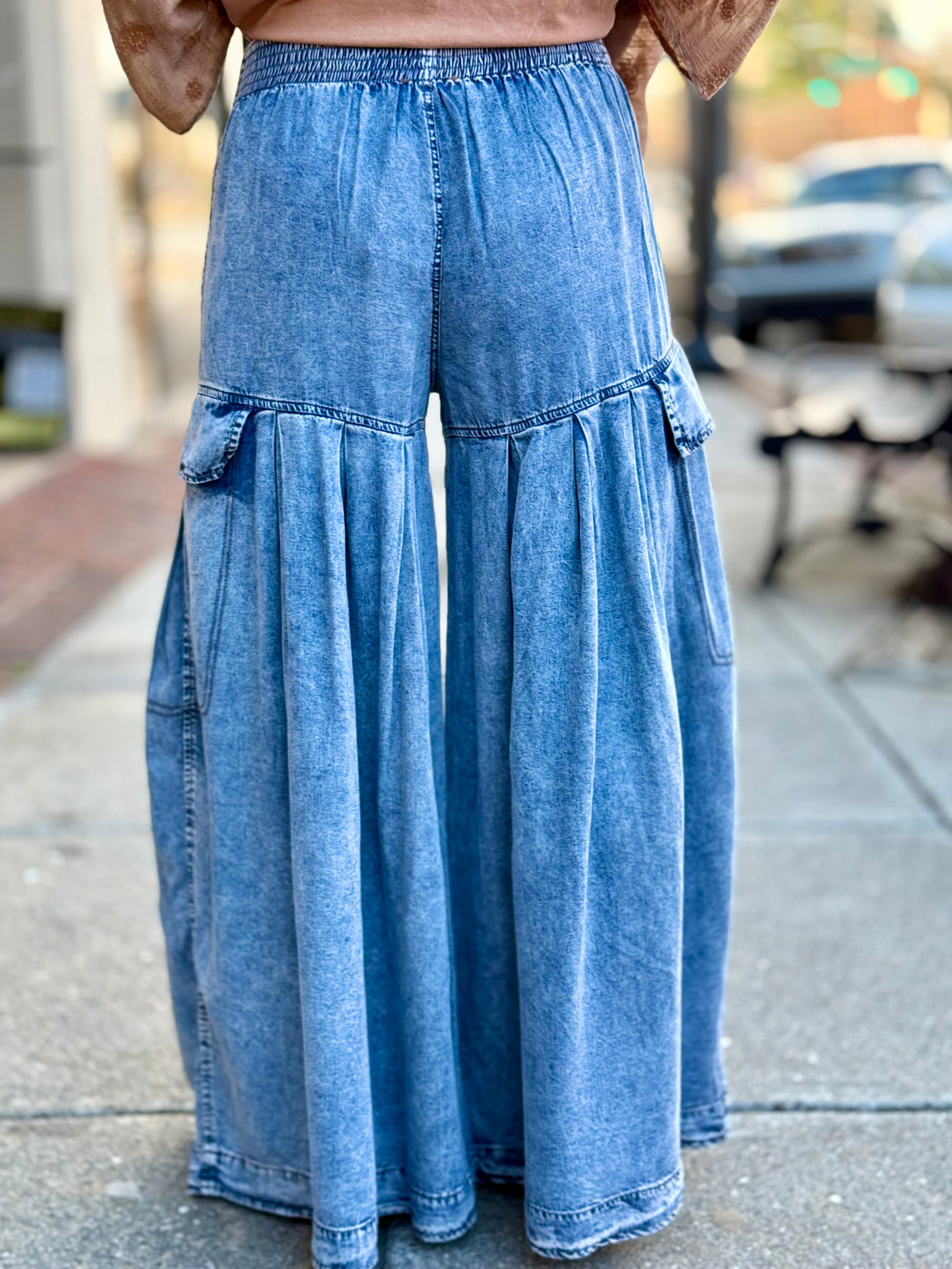 Pleated Wide Leg Cargo Pants