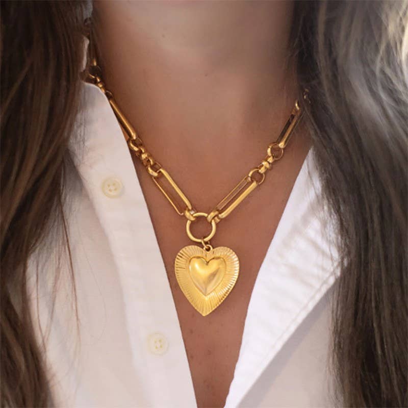 Etched Heart Chunky Necklace