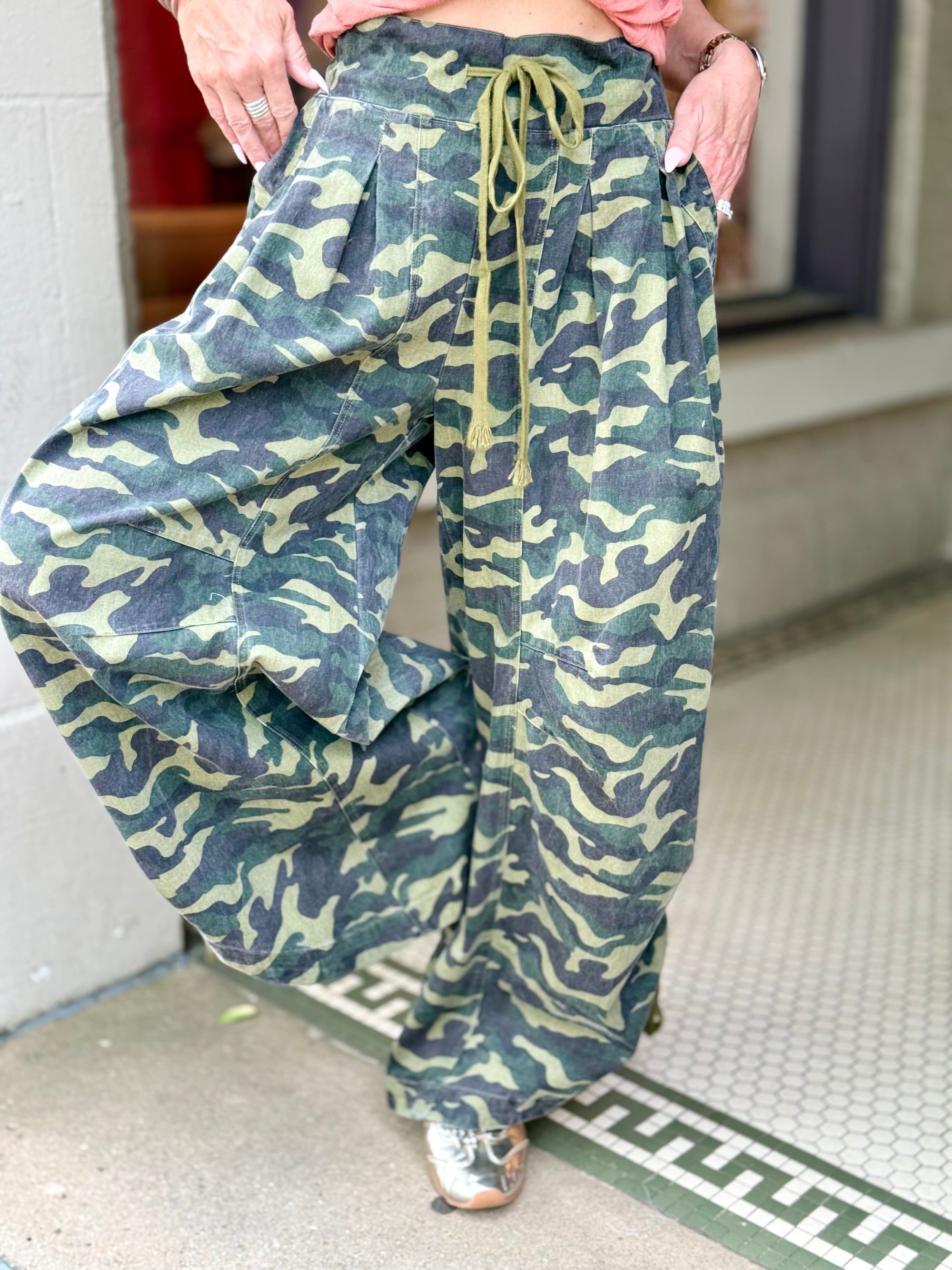 Ruched Wide Leg Camo Pants