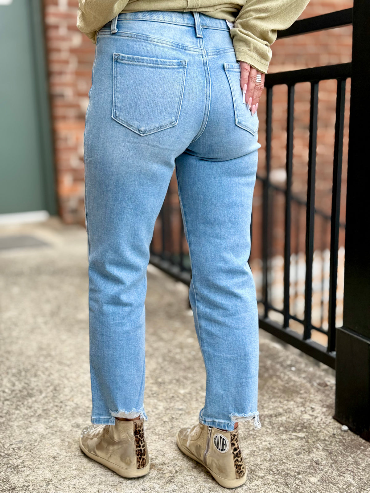 Cropped Straight Leg Jeans