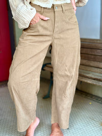 Corduroy Barrel Pants | Mocha