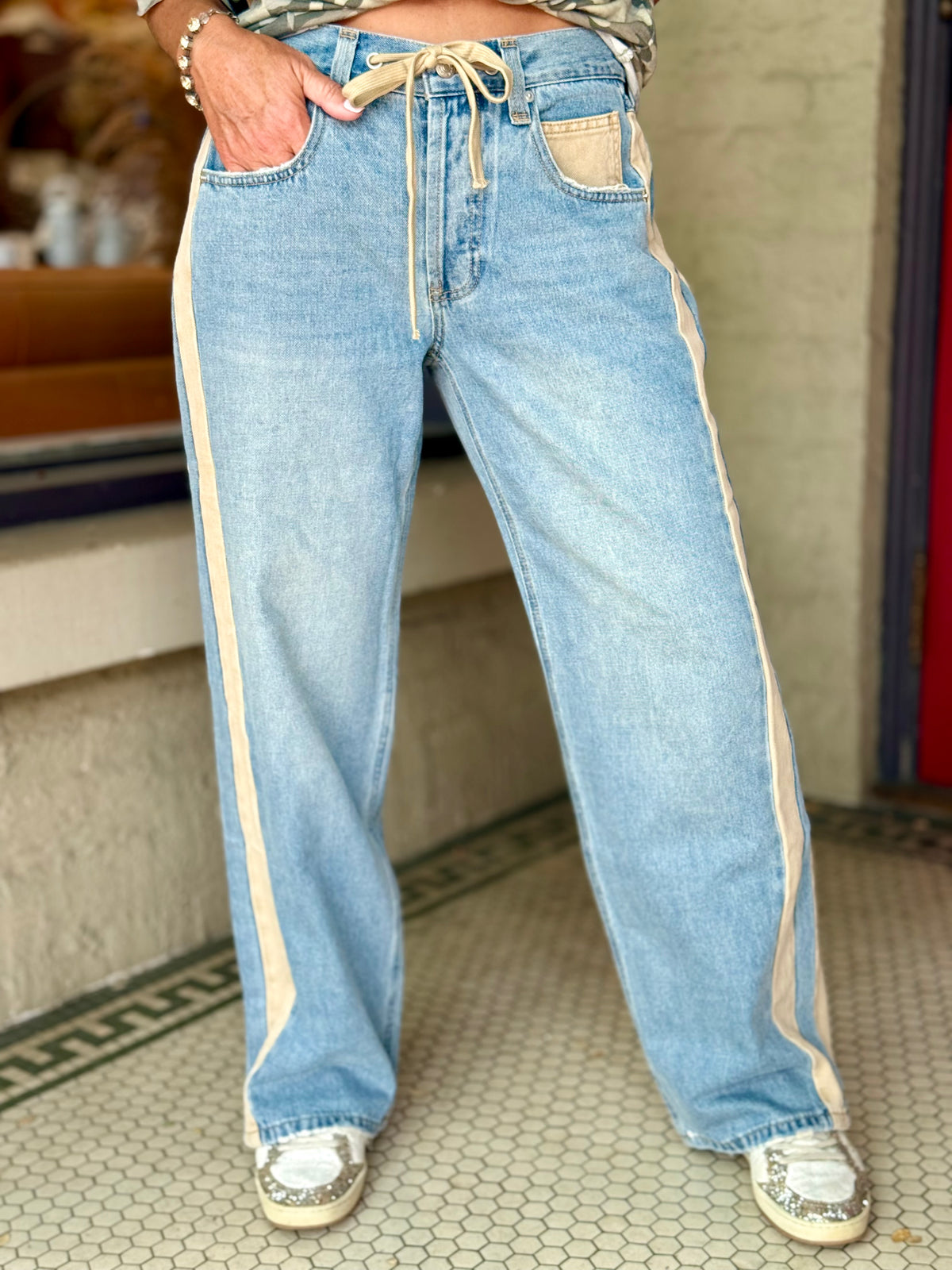 Contrast Side Stripe Pants