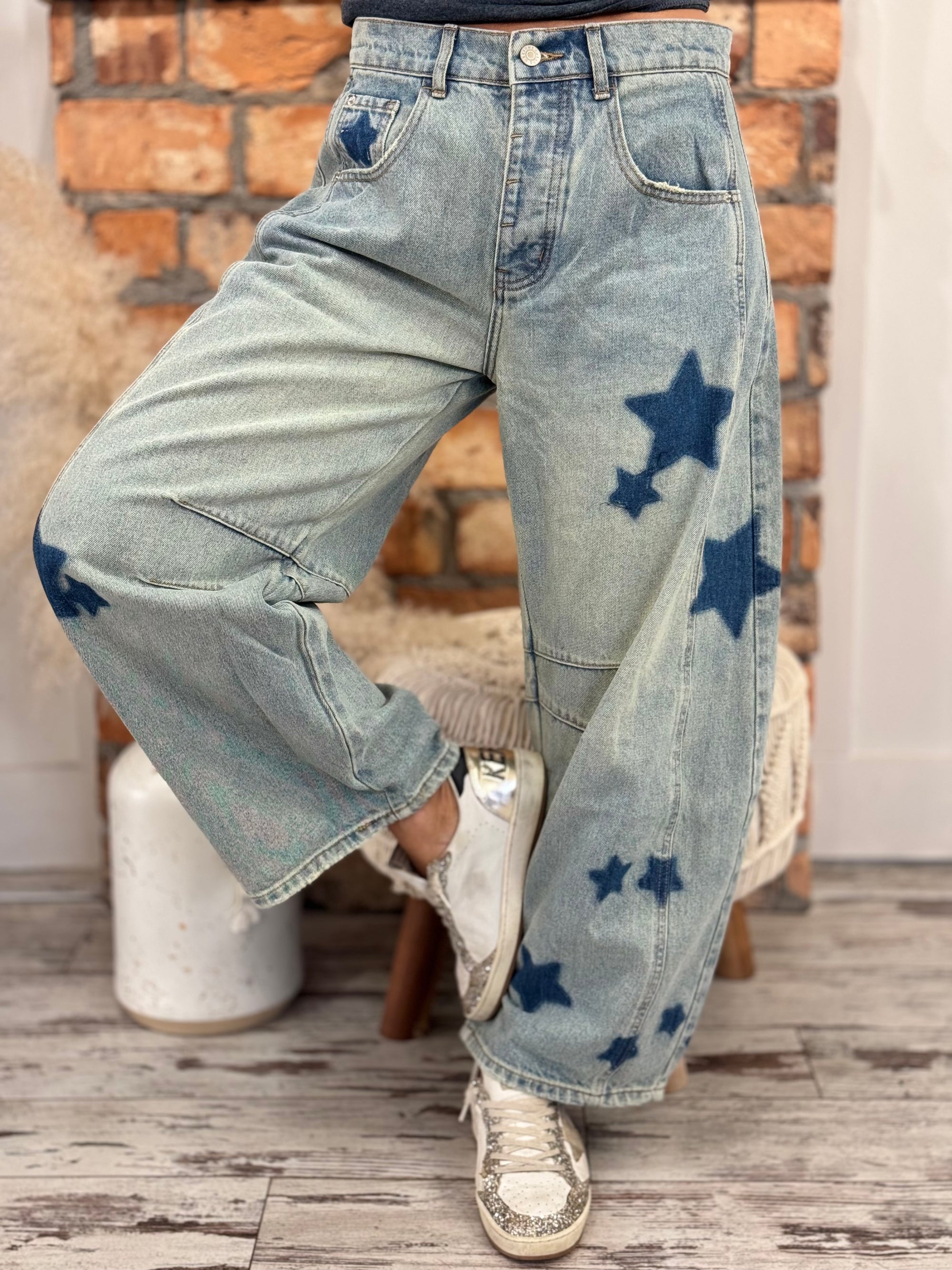 Star Printed Barrel Jeans