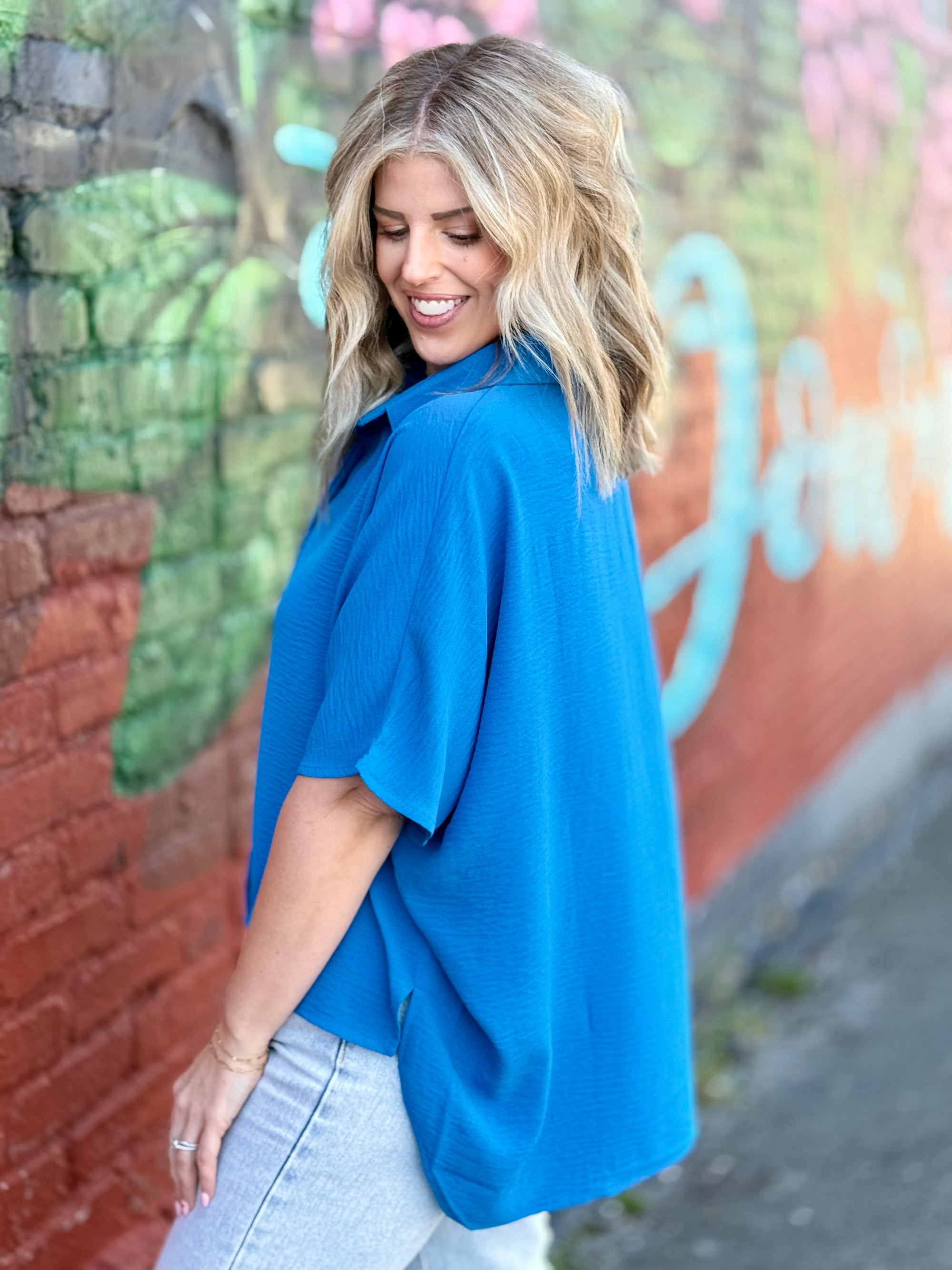 Rounded Hem Button Down Top | Blue