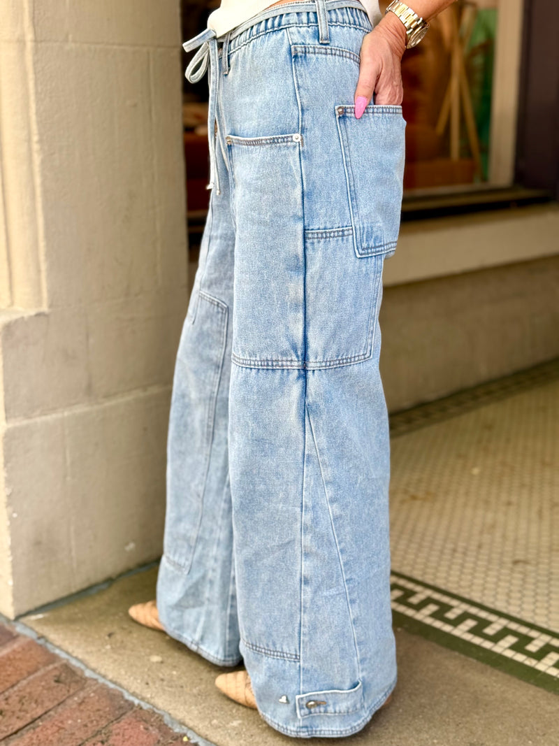 Oversized Pocket Wide Leg Jeans