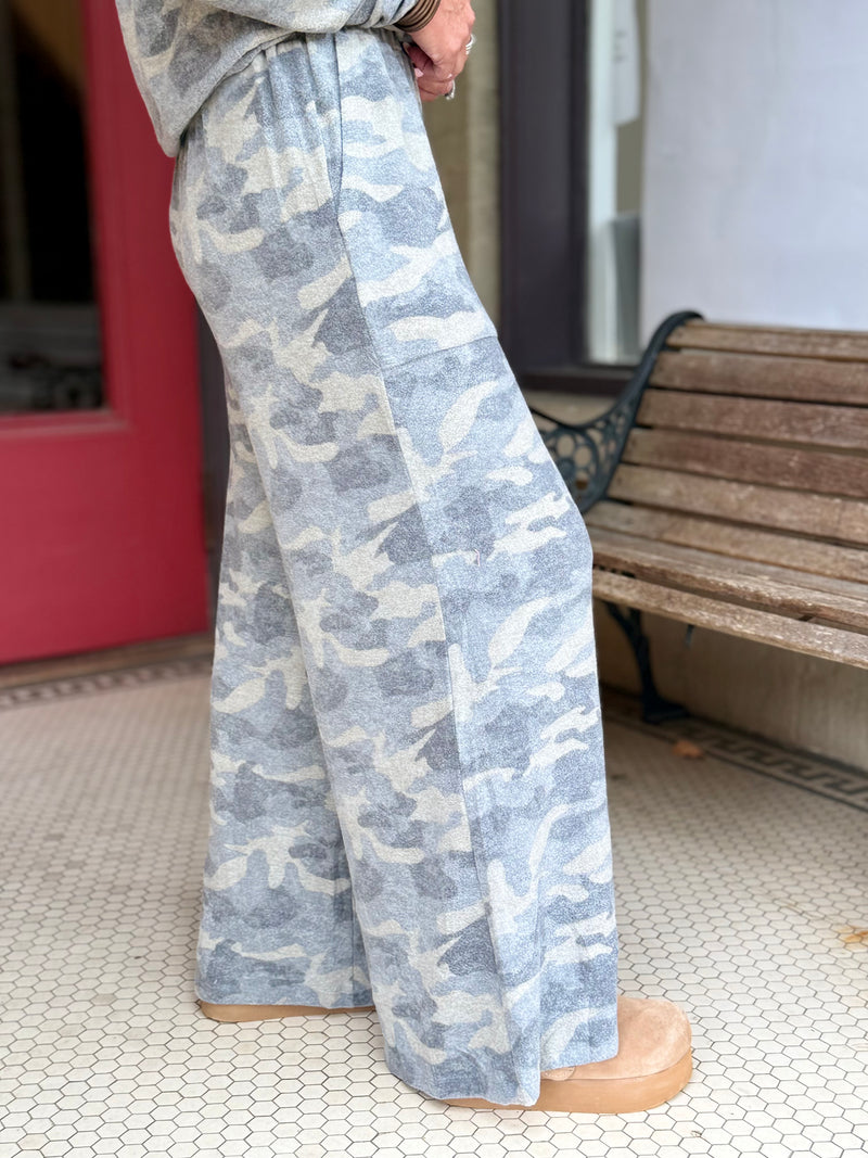 Camo Print Wide Leg Pants