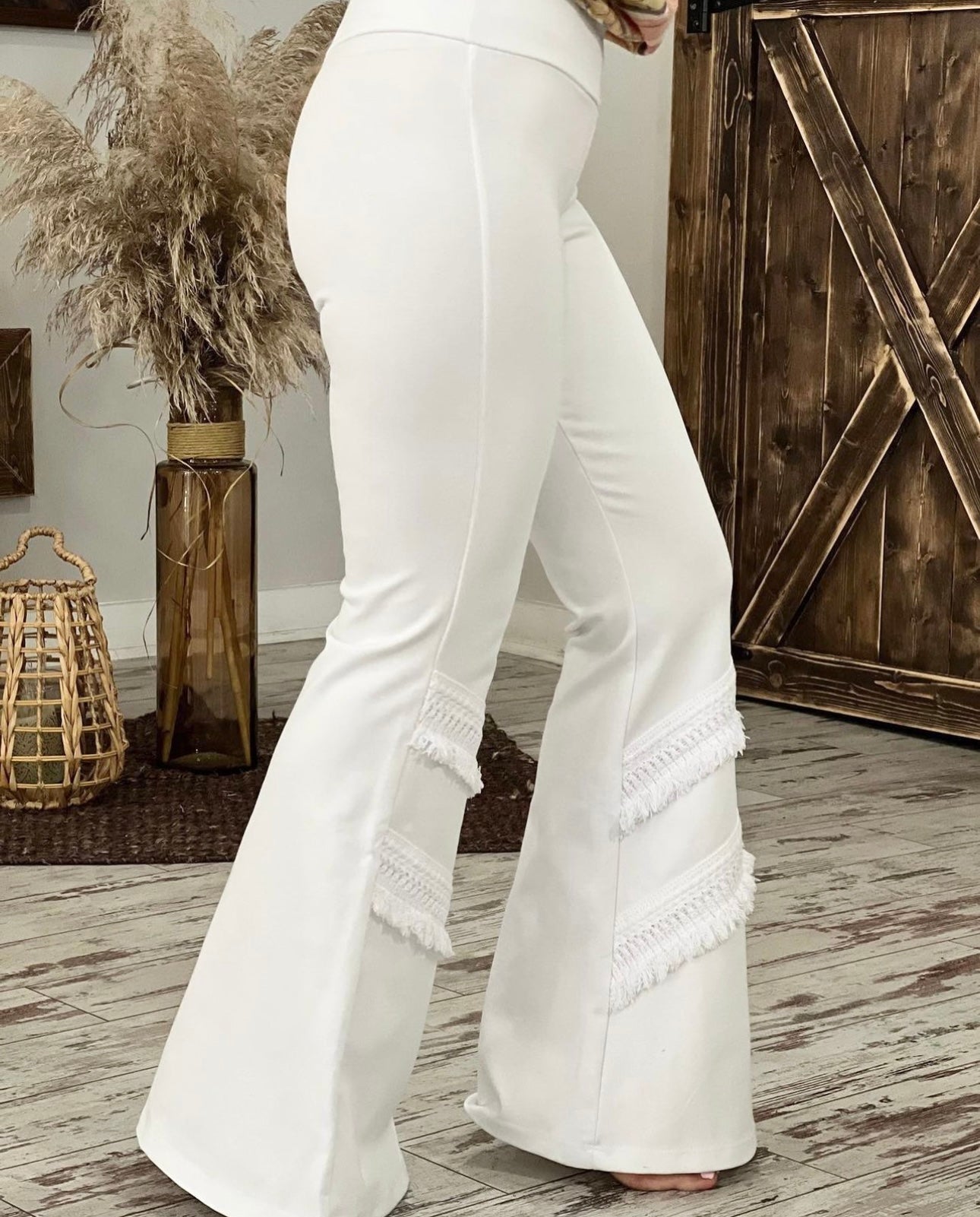Solid Bell Bottom Cut Out Knee Pants – Virtuous Styles Boutique