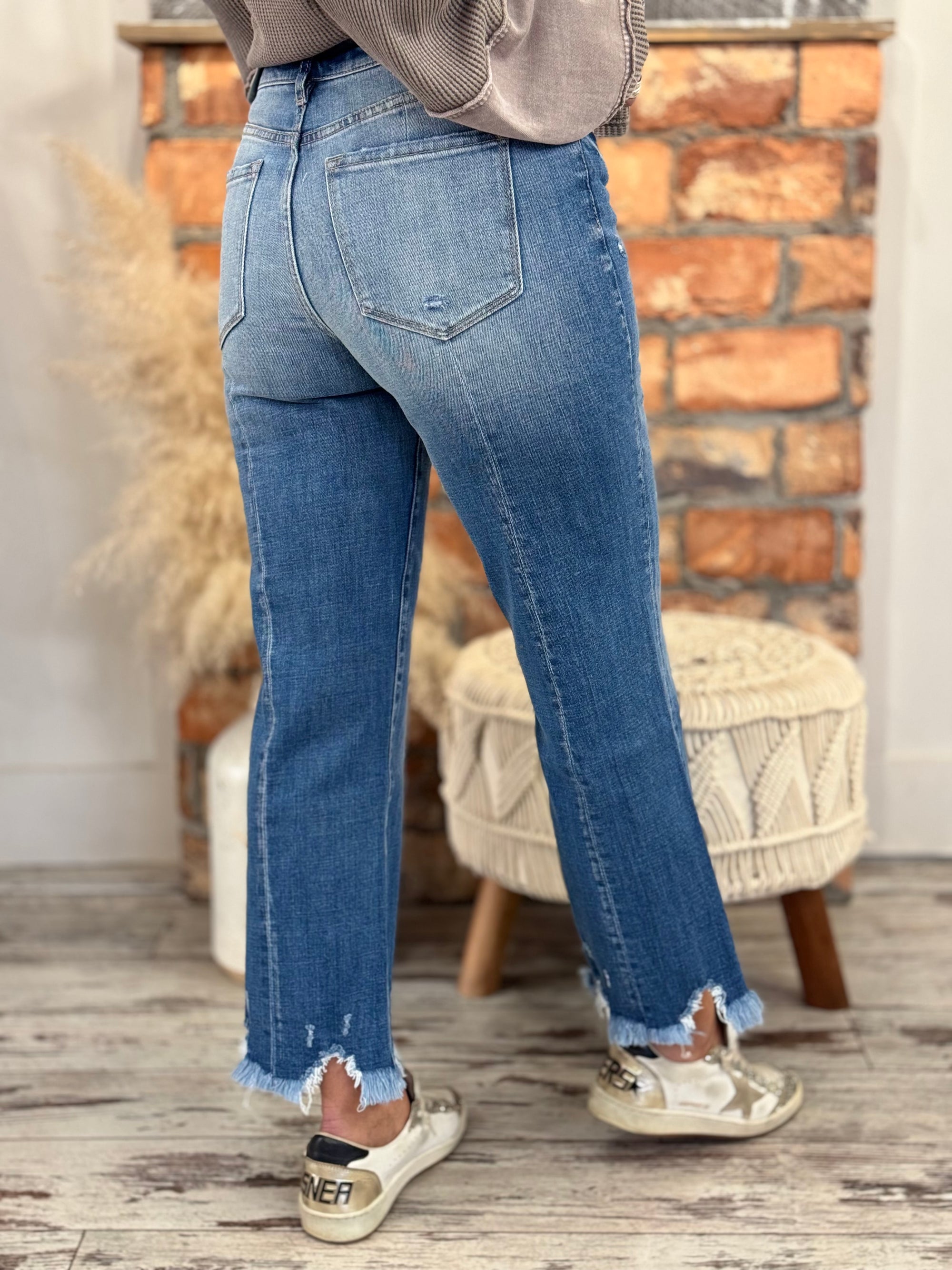 Front Seam Raw Edge Straight Leg Jeans