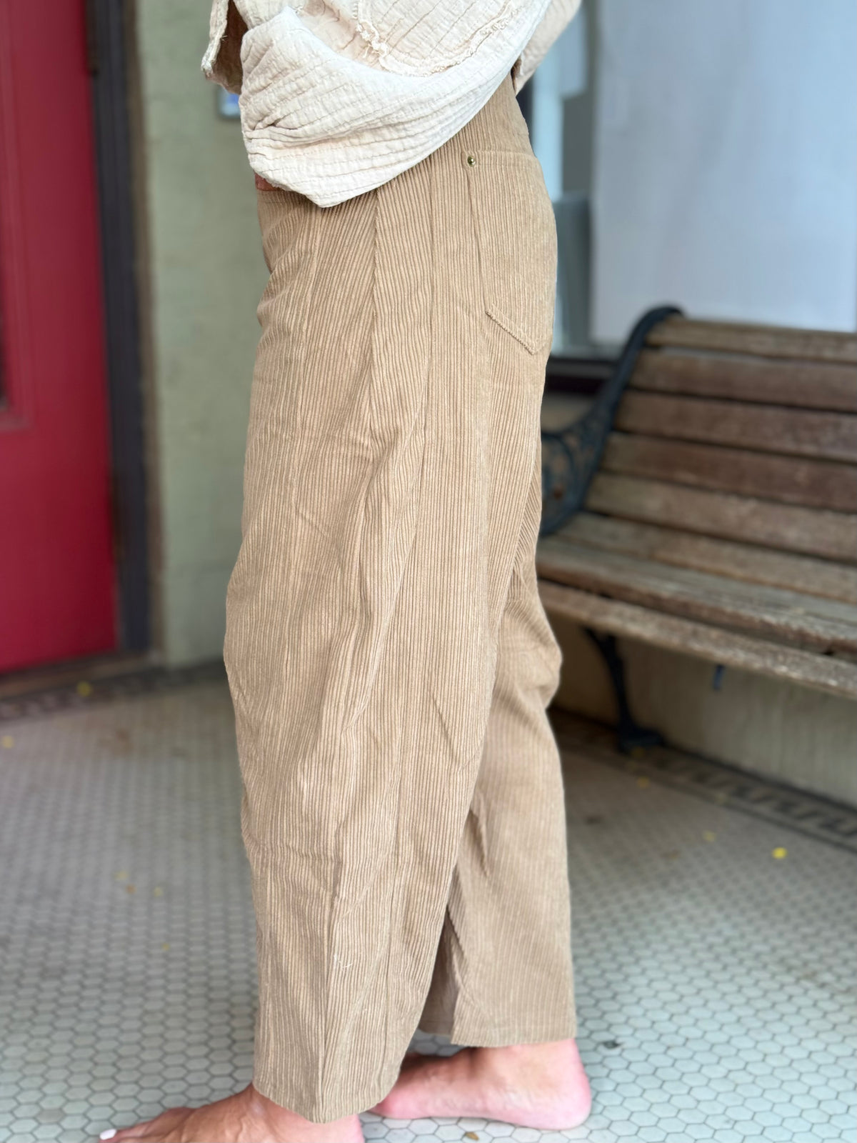 Corduroy Barrel Pants | Mocha