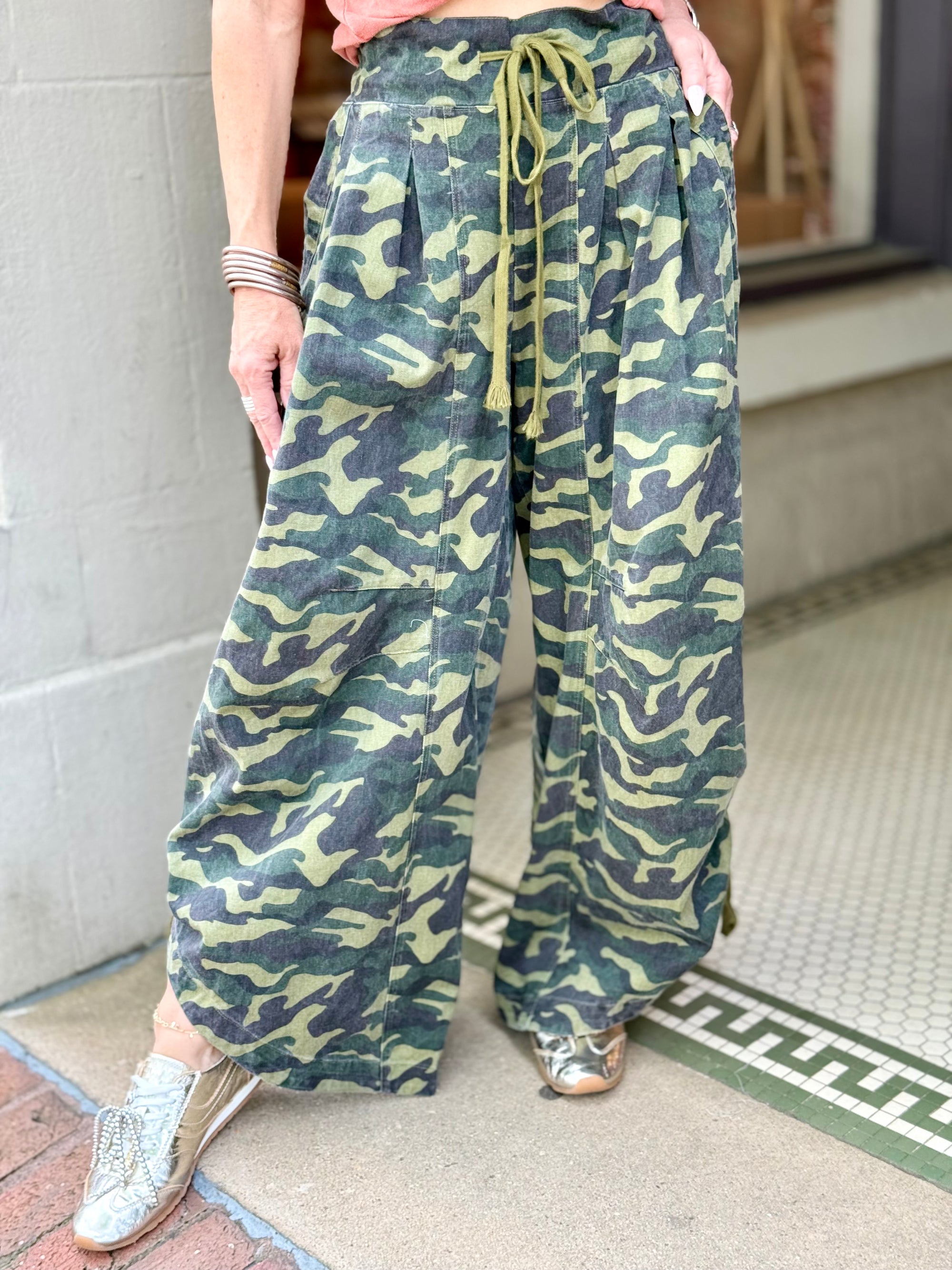 Ruched Wide Leg Camo Pants