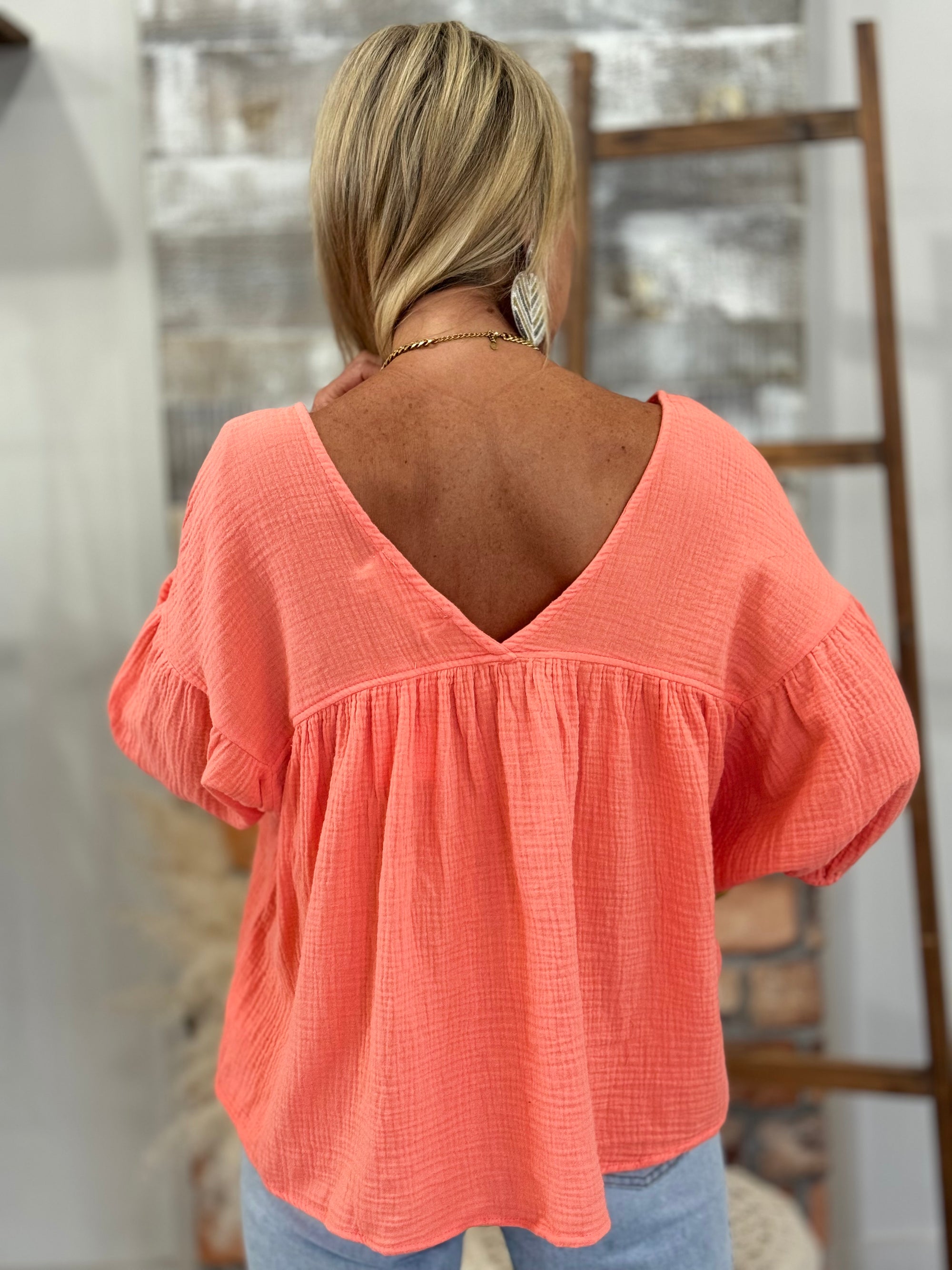 Gauze Bubble Sleeve Top in Coral