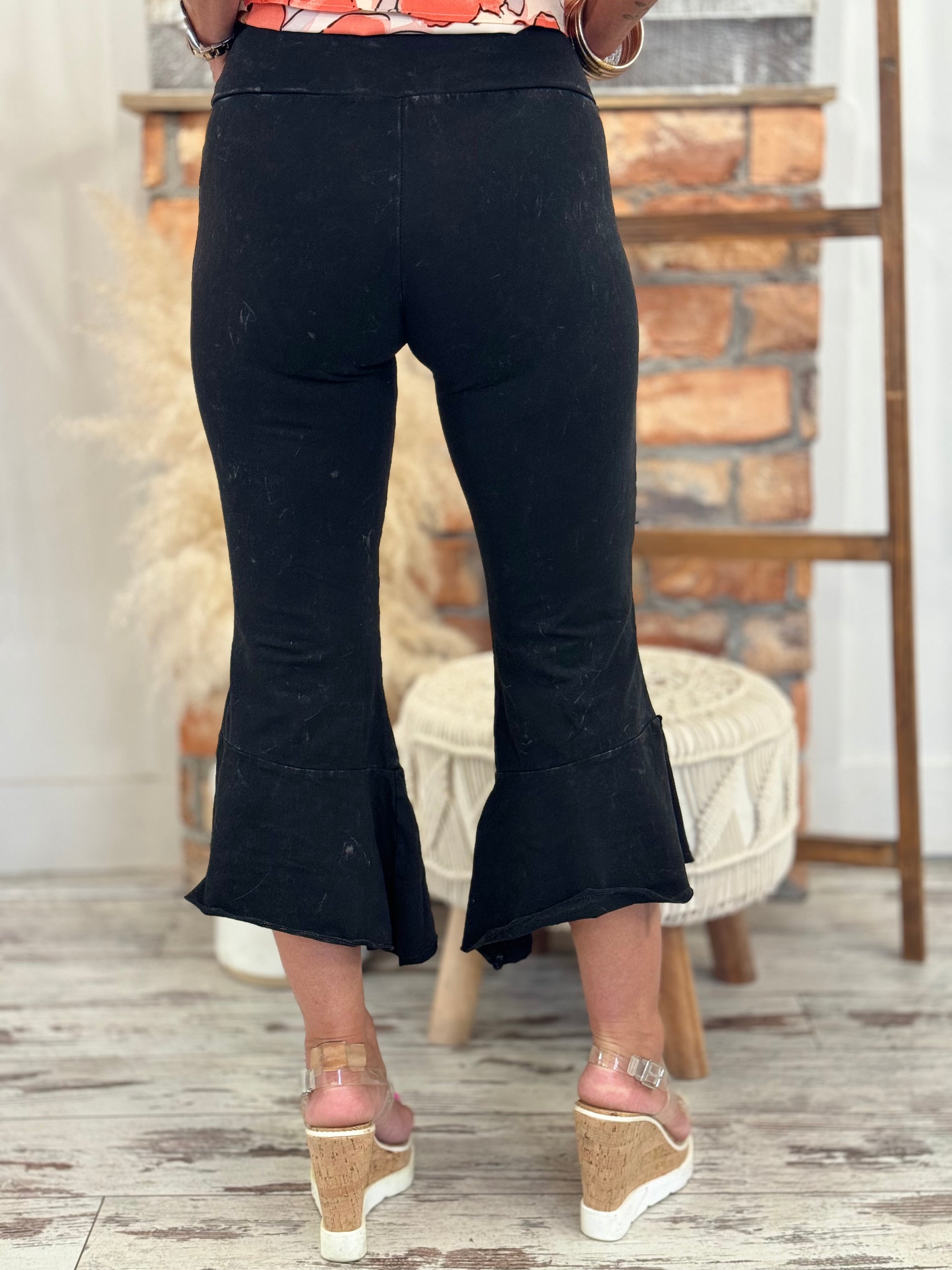 Washed Side Slit Cropped Flare Pants in Black