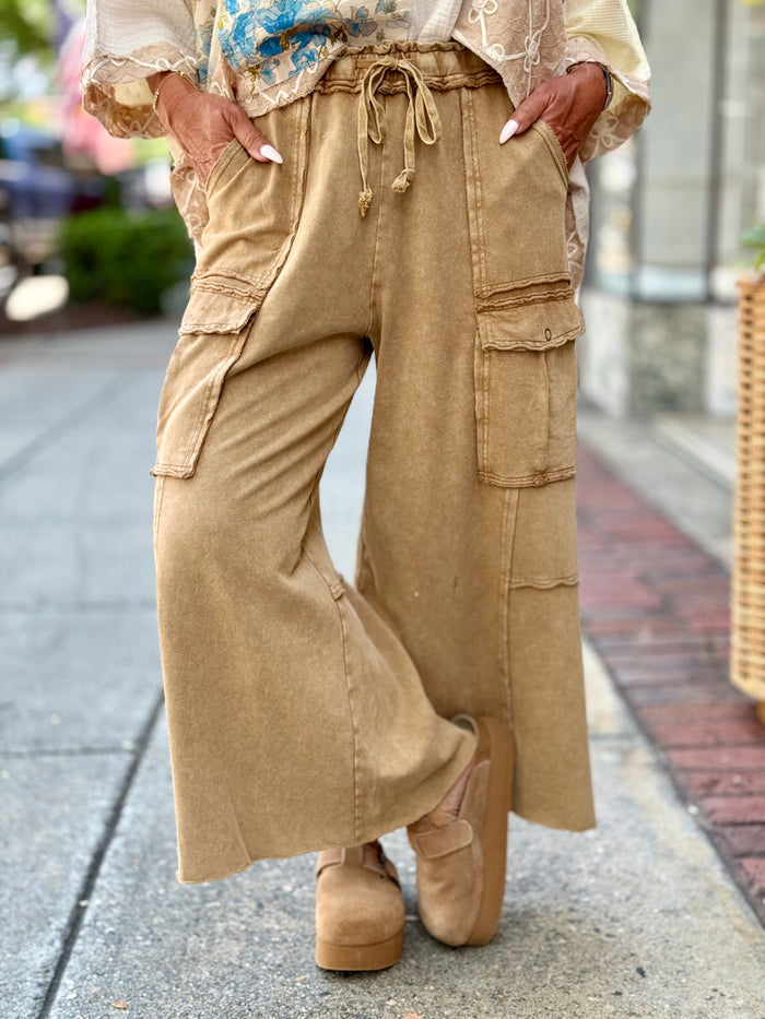 Reverse Stitch Cargo Wide Leg Pants | Latte