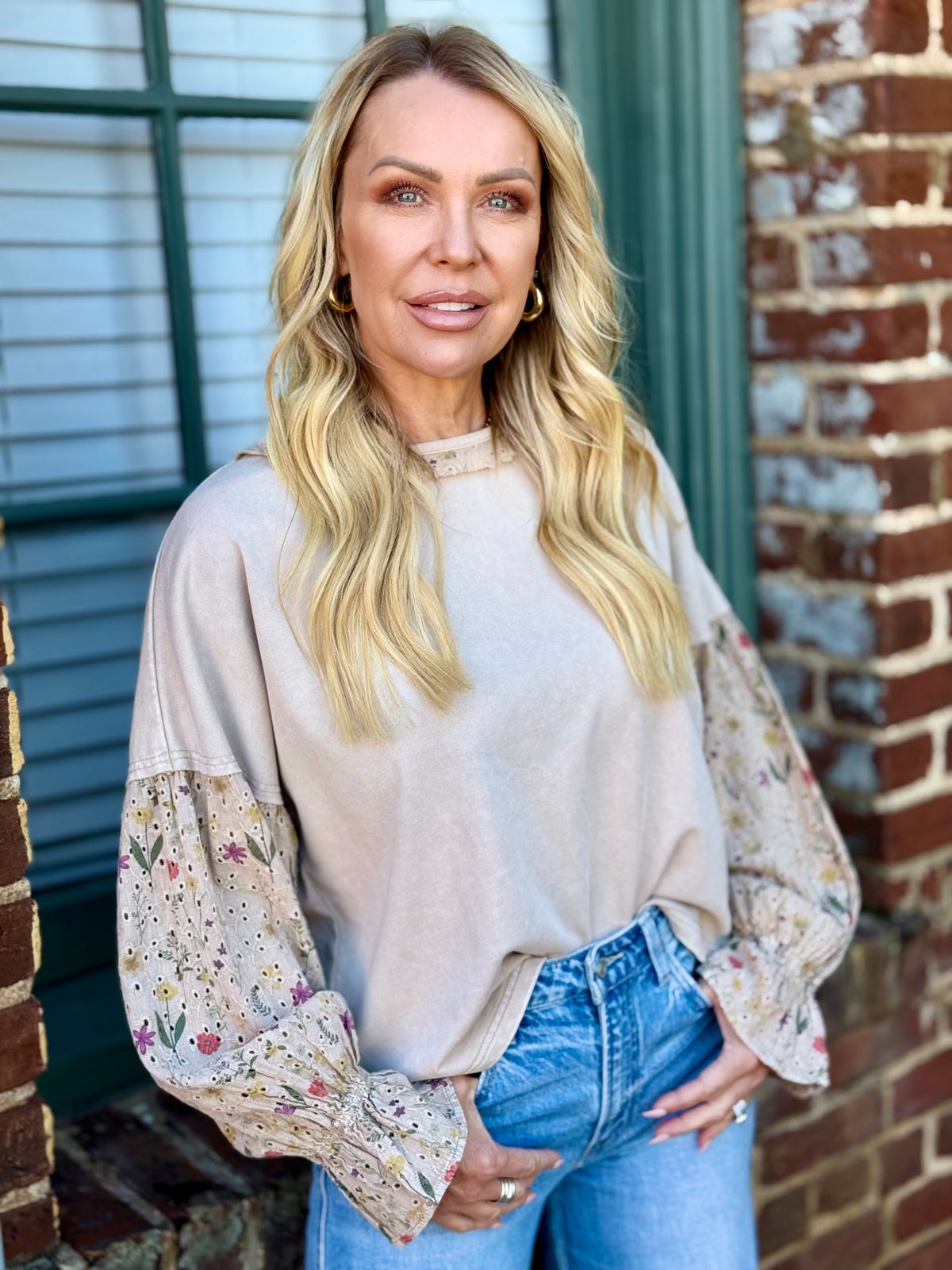 Floral Eyelet Sleeve Top