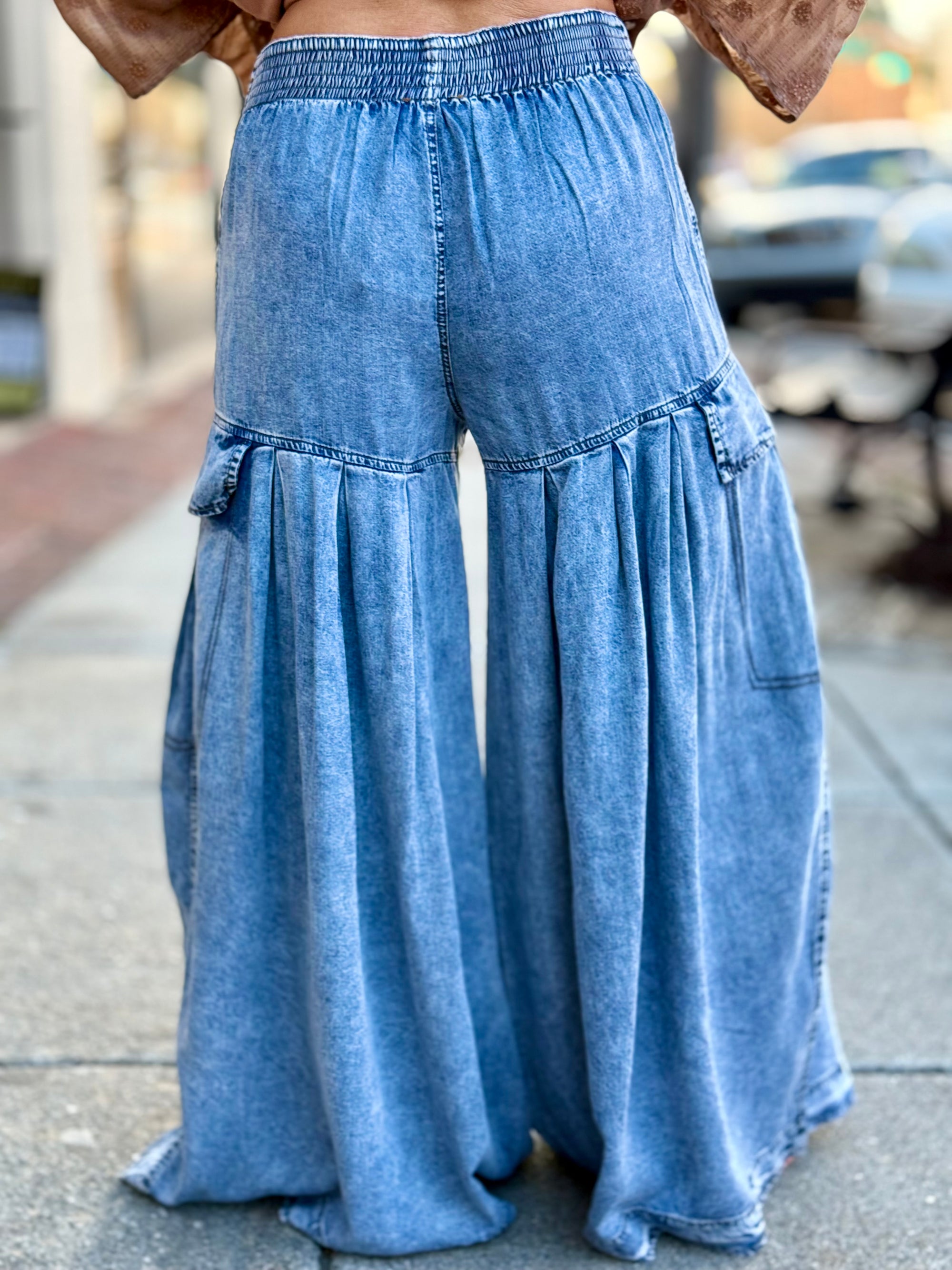 Pleated Wide Leg Cargo Pants