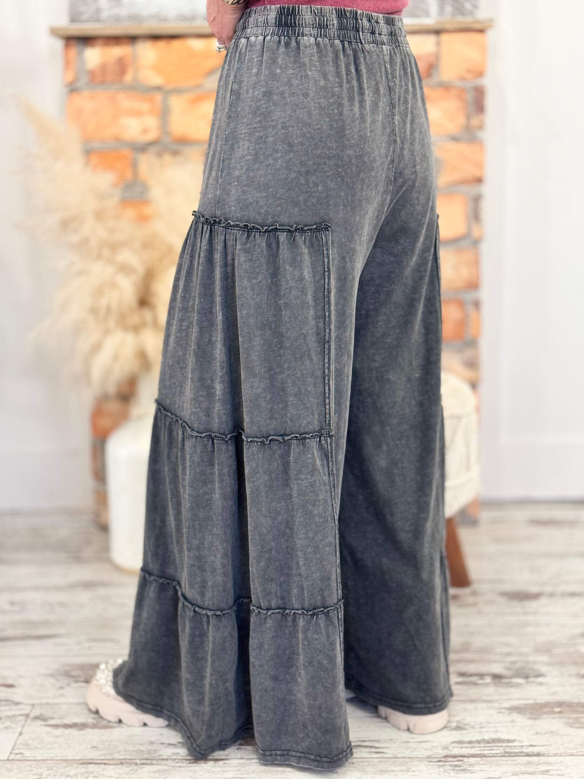 Washed Tiered Wide Leg Pants in Black