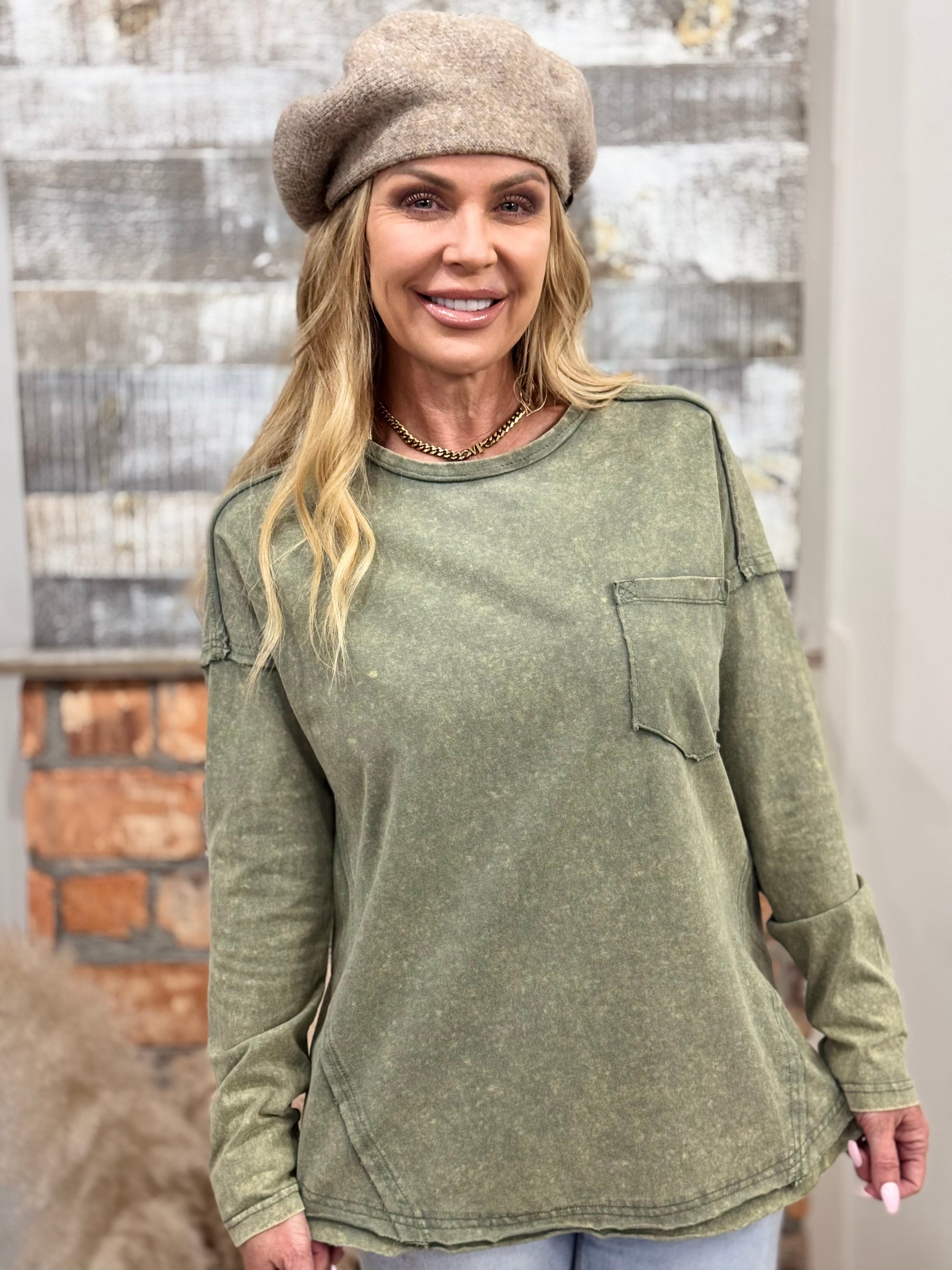 Mineral Washed Chest Pocket Top | Sage