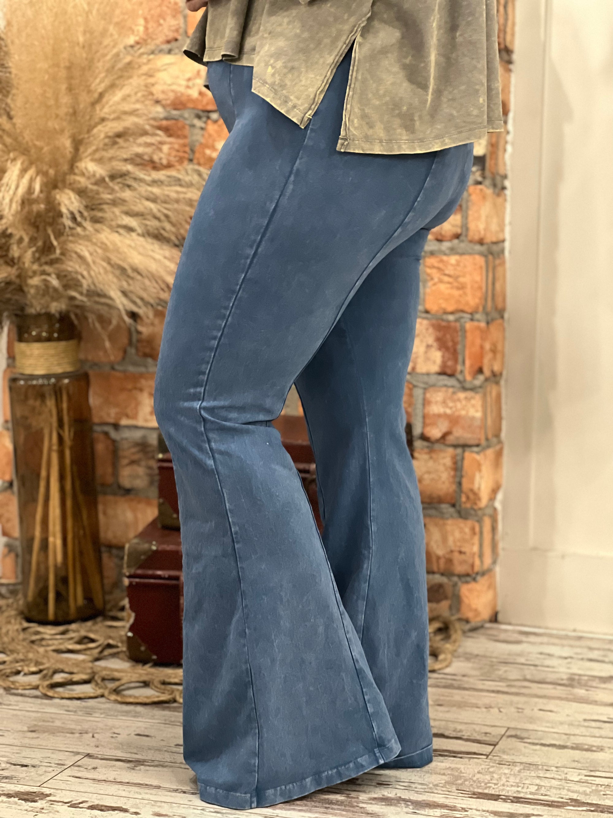 Washed Bell Bottom Front Seam Flare Pants in Light Denim