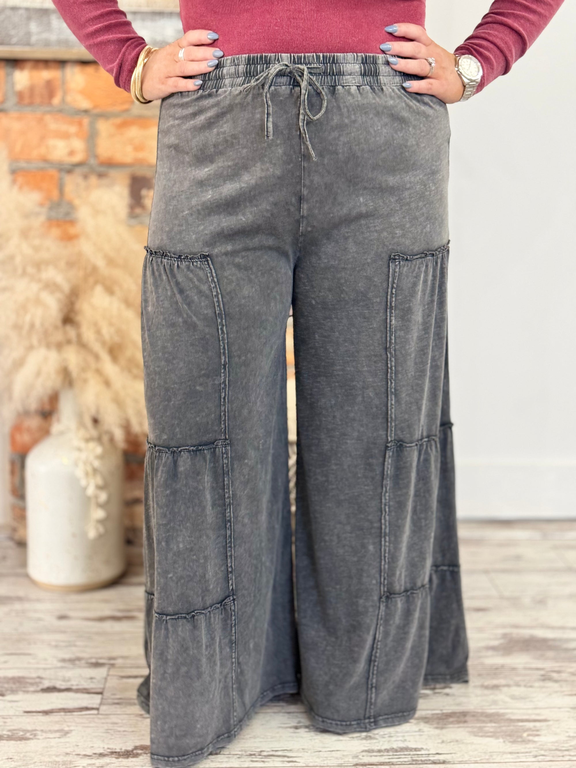 Washed Tiered Wide Leg Pants in Black