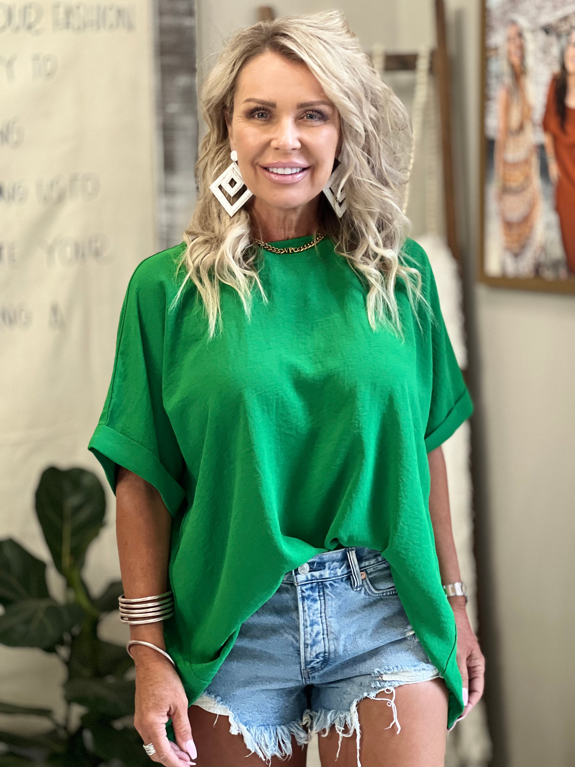 Solid Cuffed Sleeve Top in Green