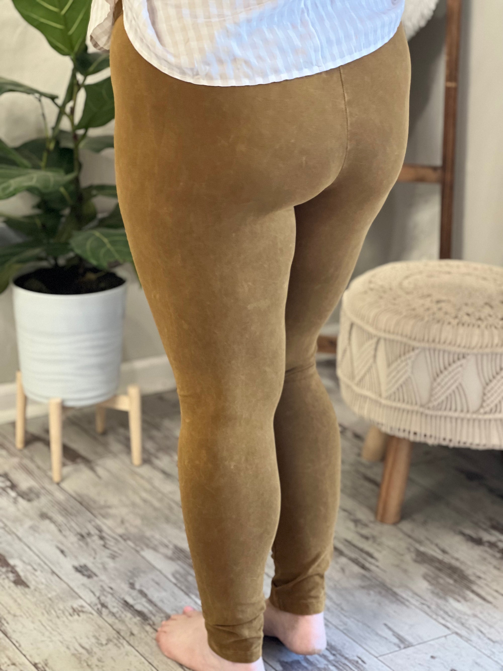 Washed Leggings in Gold
