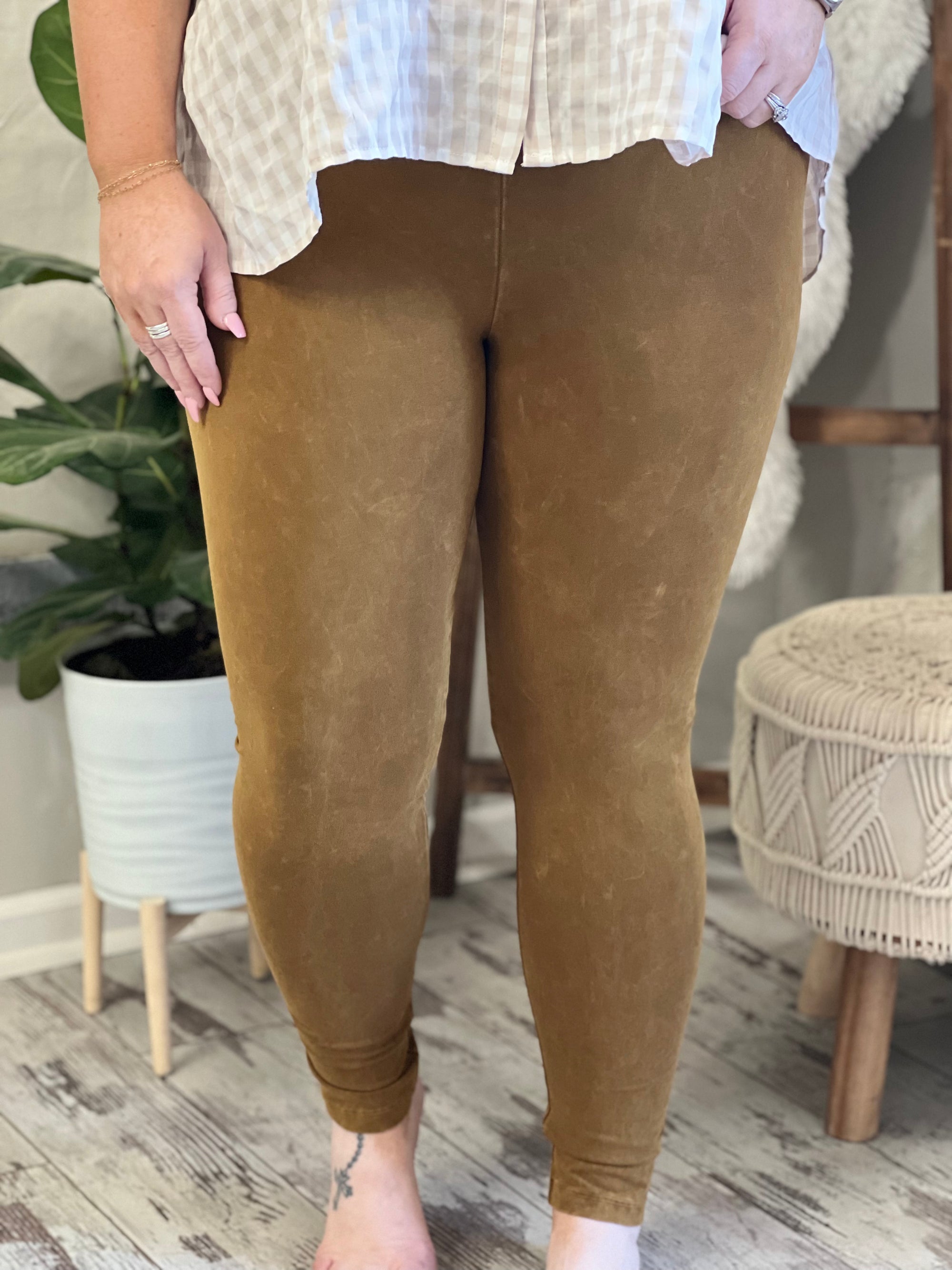 Washed Leggings in Gold