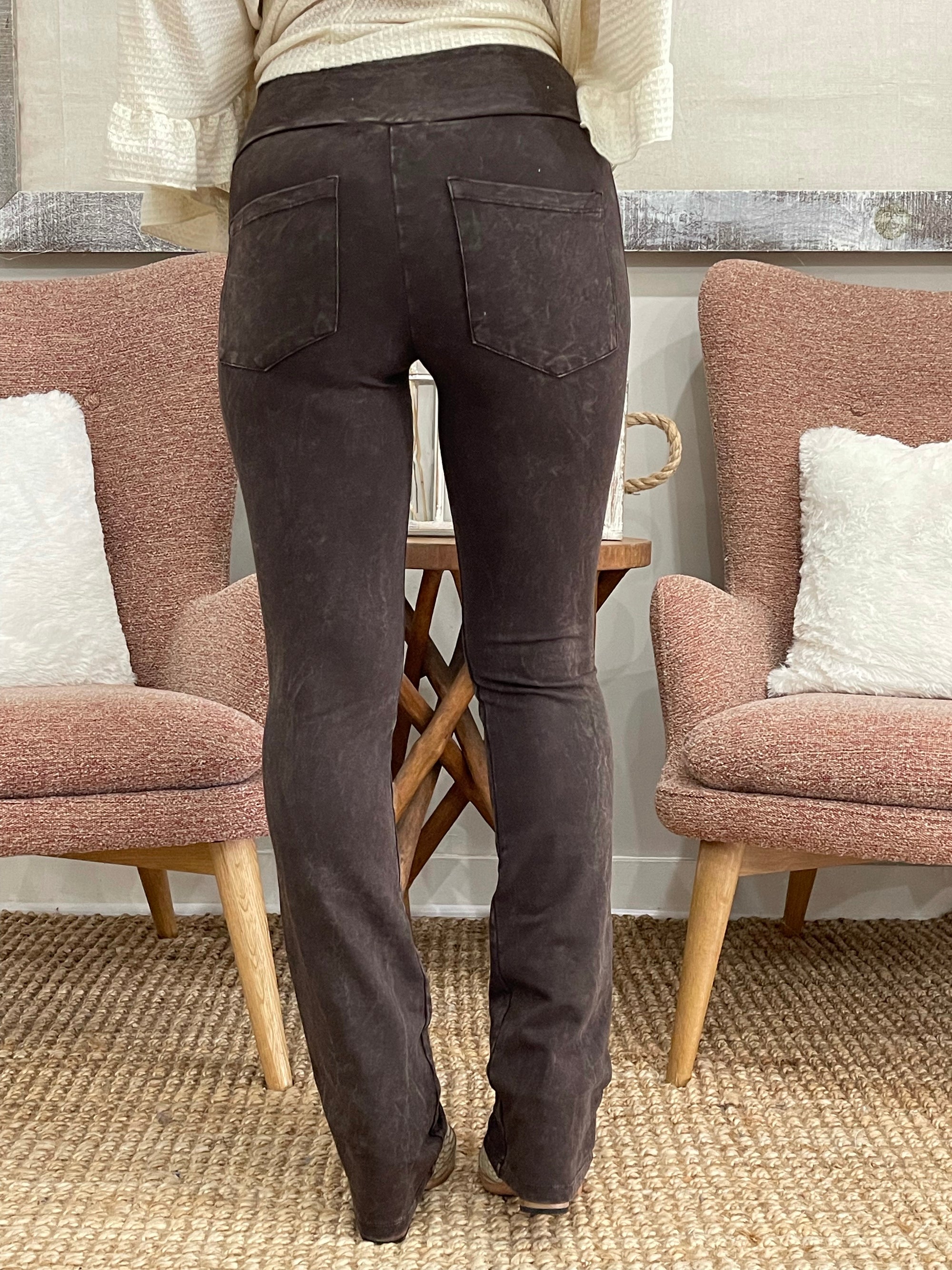 Washed Bootcut Pants with Pockets in Brown