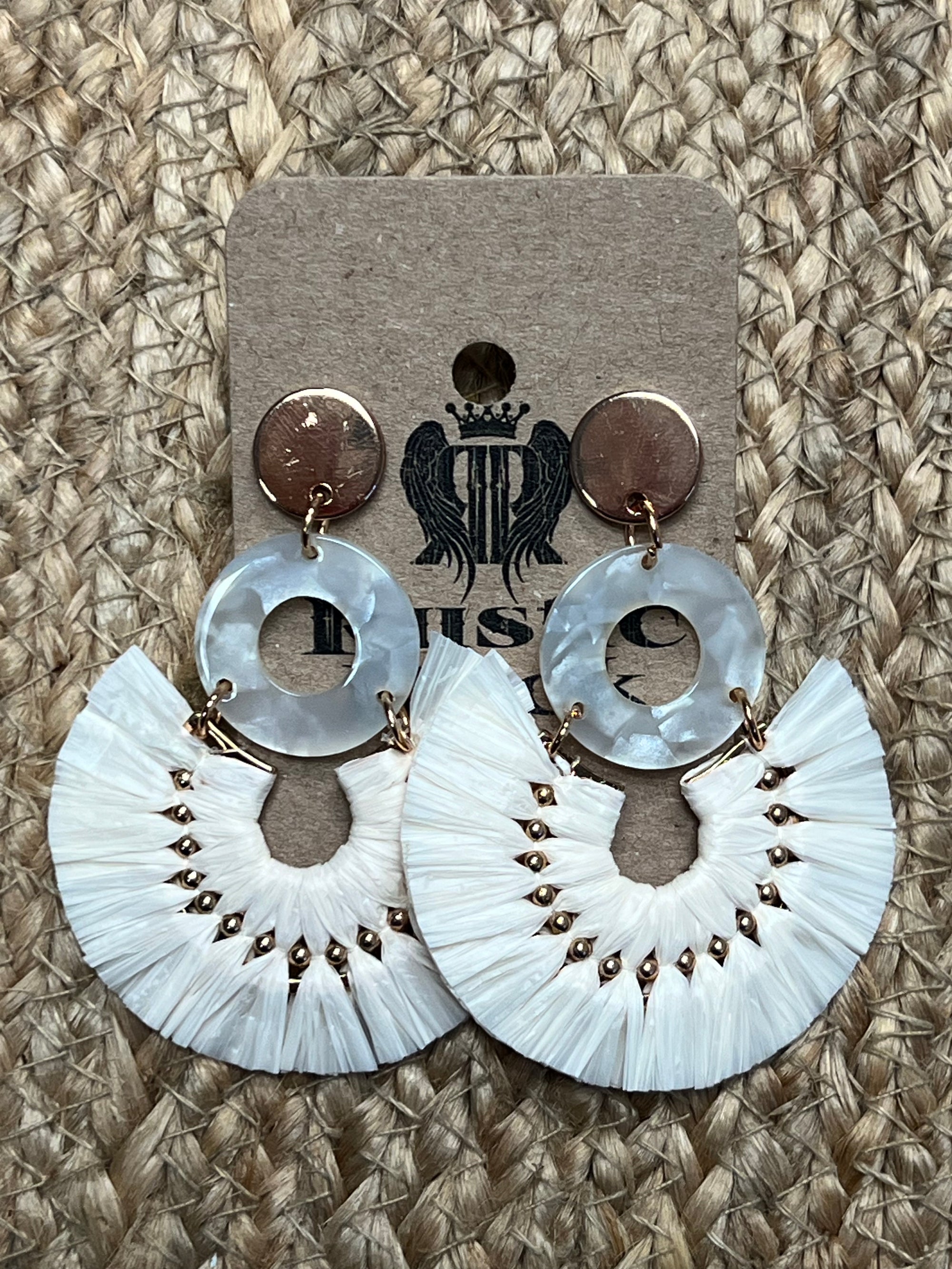 Raffia + Acrylic Disk Earrings in Ivory